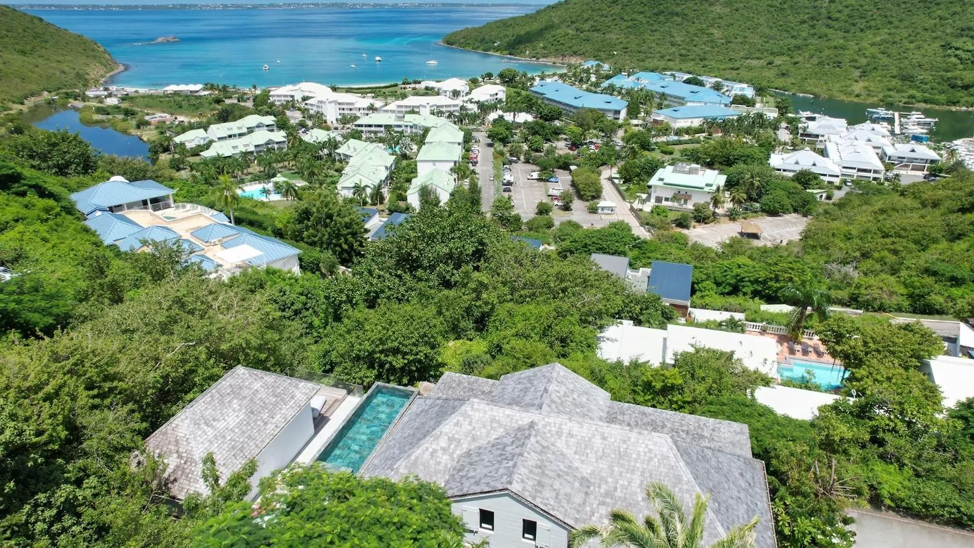 Villa Prestigieuse Avec Vue Spectaculaire Sur L Anse Marcel Sint Maarten