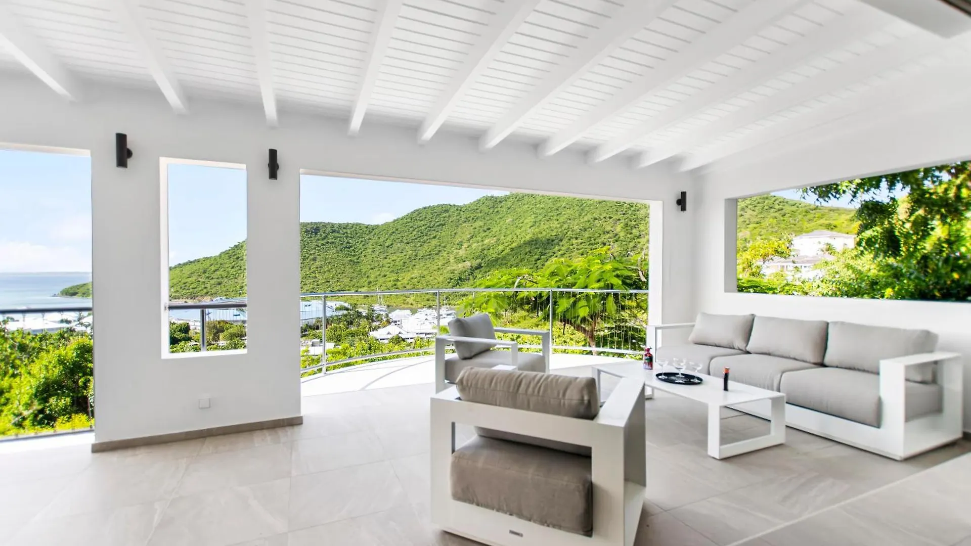 Villa Prestigieuse Avec Vue Spectaculaire Sur L Anse Marcel
