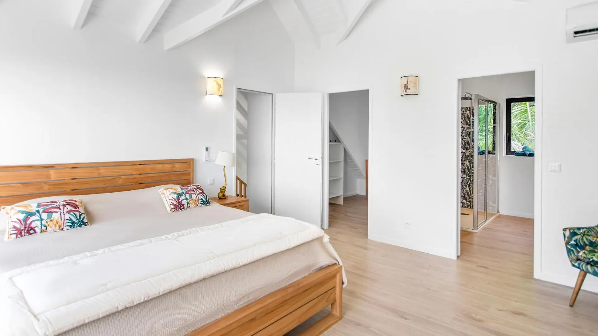 Villa Prestigieuse Avec Vue Spectaculaire Sur L Anse Marcel